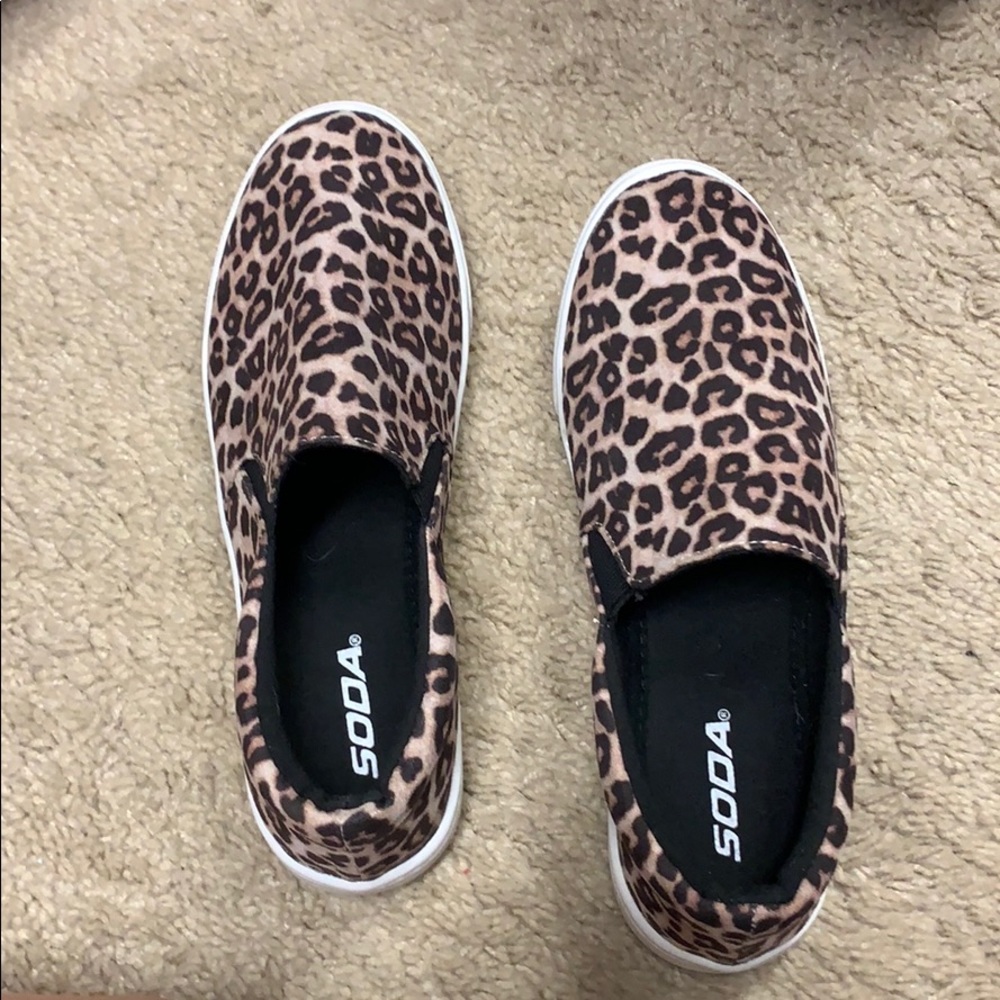 Soda leopard tennis shoes